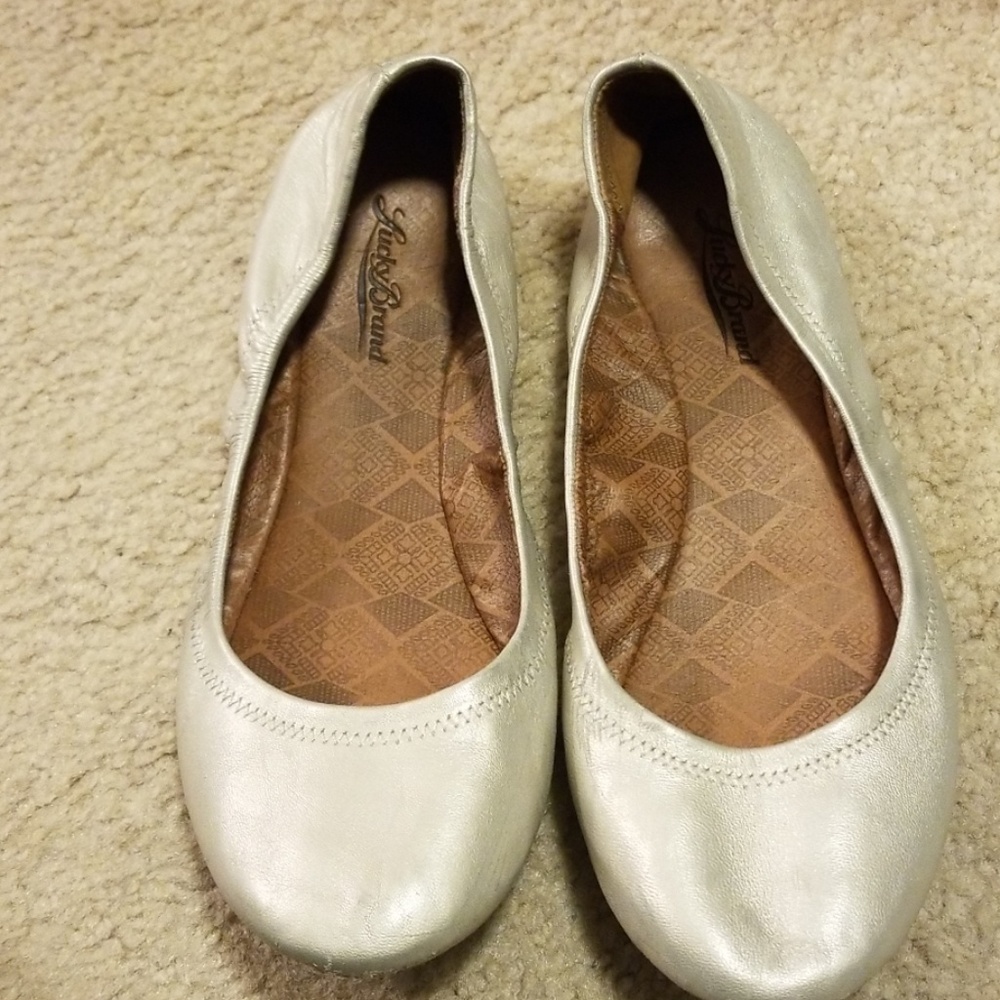 Lucky flats